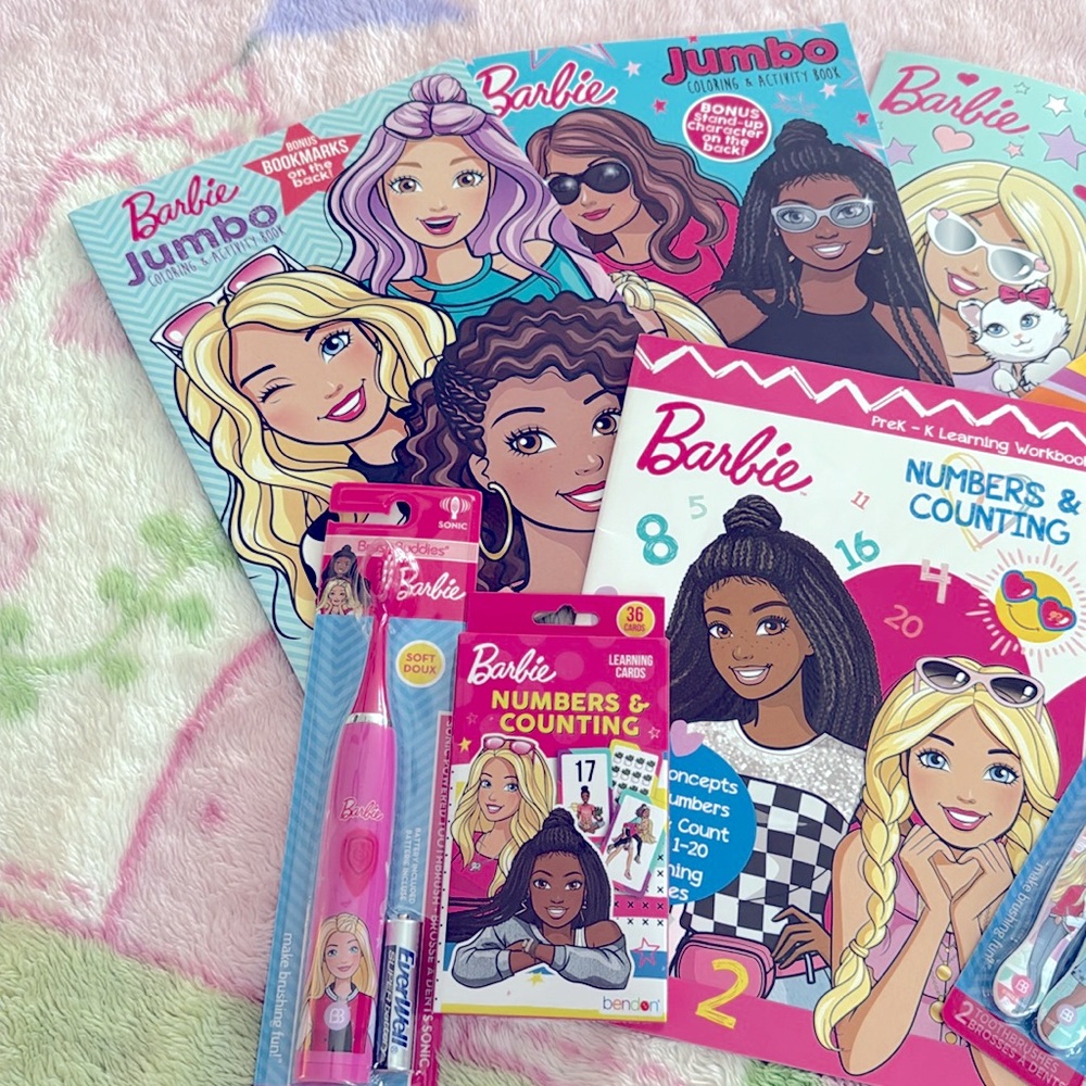 Barbie Activity and Learning Set - Picture 3 of 9